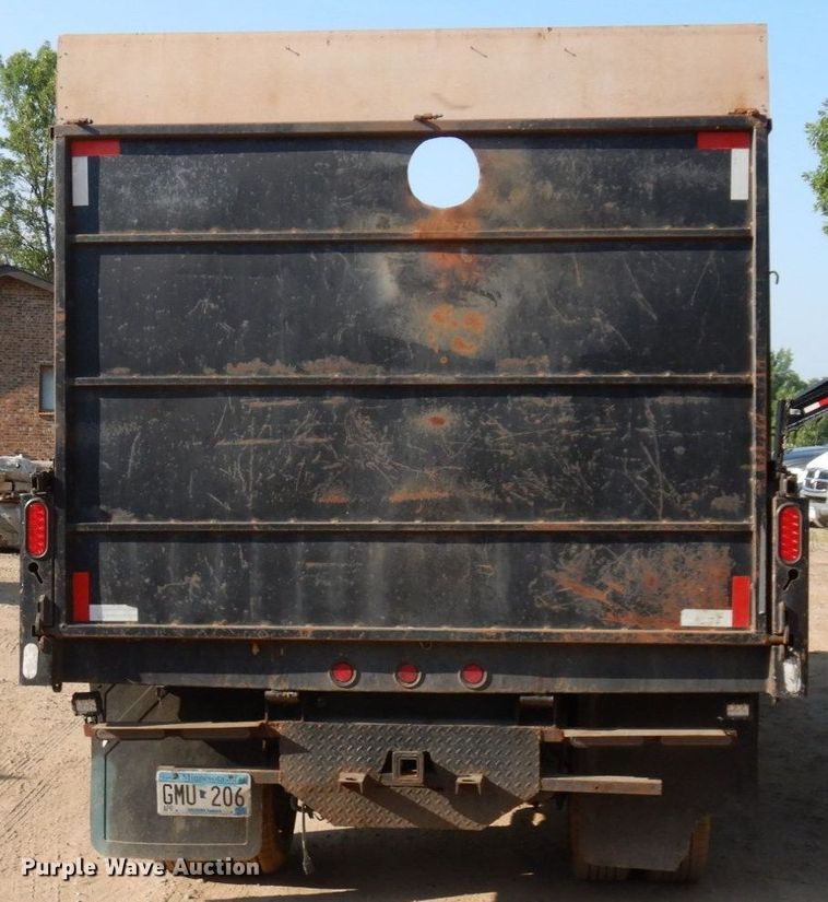 image for item AF9654 1996 Isuzu NPR  dump truck