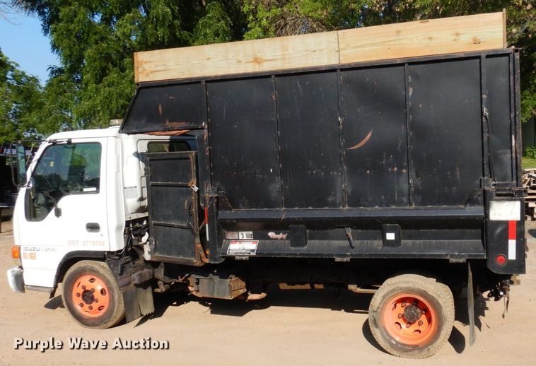 image for item AF9654 1996 Isuzu NPR  dump truck