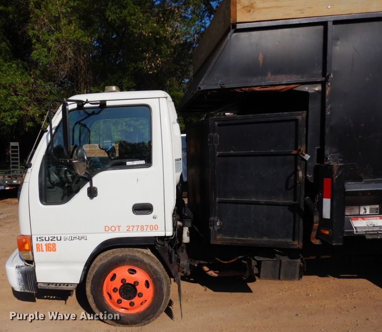 image for item AF9654 1996 Isuzu NPR  dump truck