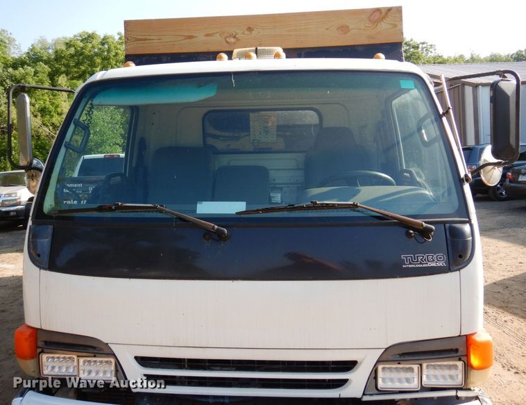 image for item AF9654 1996 Isuzu NPR  dump truck