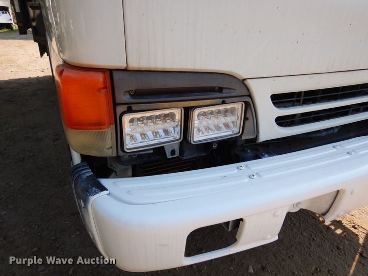 image for item AF9654 1996 Isuzu NPR  dump truck