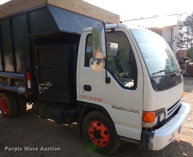 image for item AF9654 1996 Isuzu NPR  dump truck