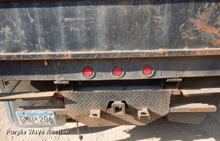 image for item AF9654 1996 Isuzu NPR  dump truck