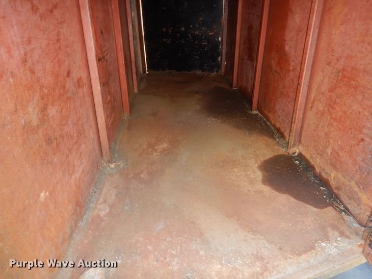 image for item AF9654 1996 Isuzu NPR  dump truck