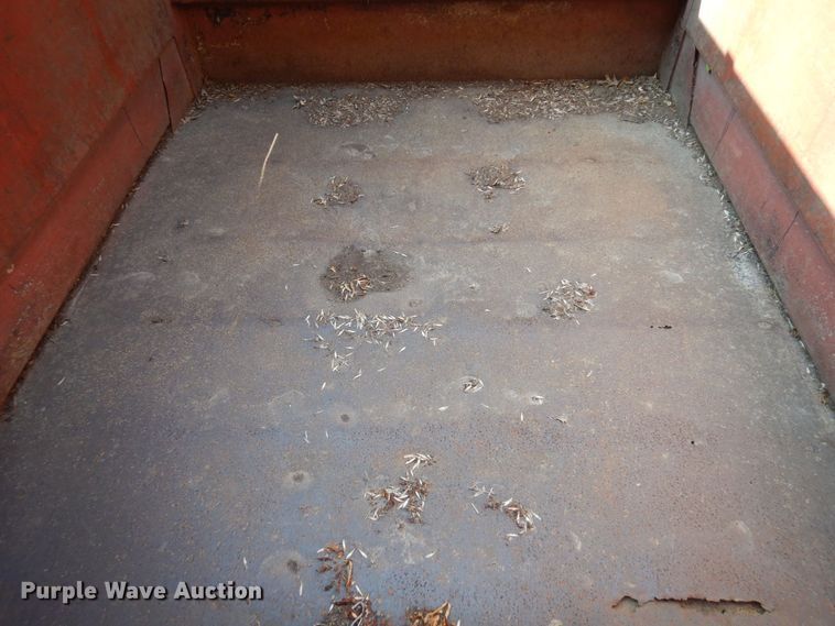 image for item AF9654 1996 Isuzu NPR  dump truck