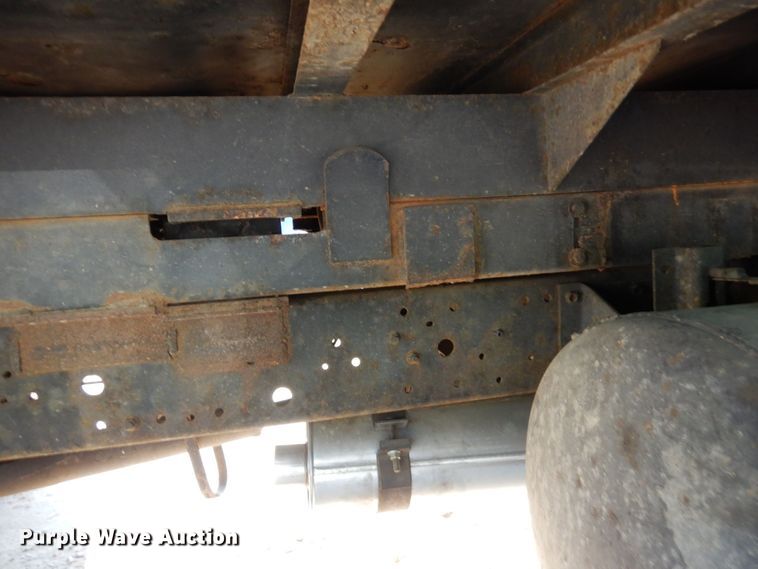 image for item AF9654 1996 Isuzu NPR  dump truck