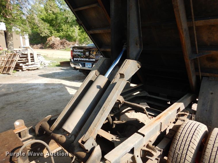 image for item AF9654 1996 Isuzu NPR  dump truck