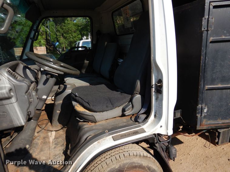 image for item AF9654 1996 Isuzu NPR  dump truck