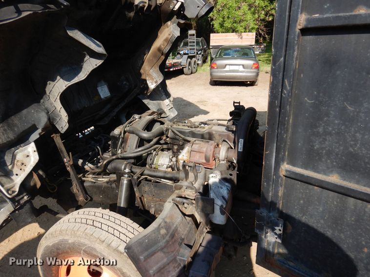 image for item AF9654 1996 Isuzu NPR  dump truck