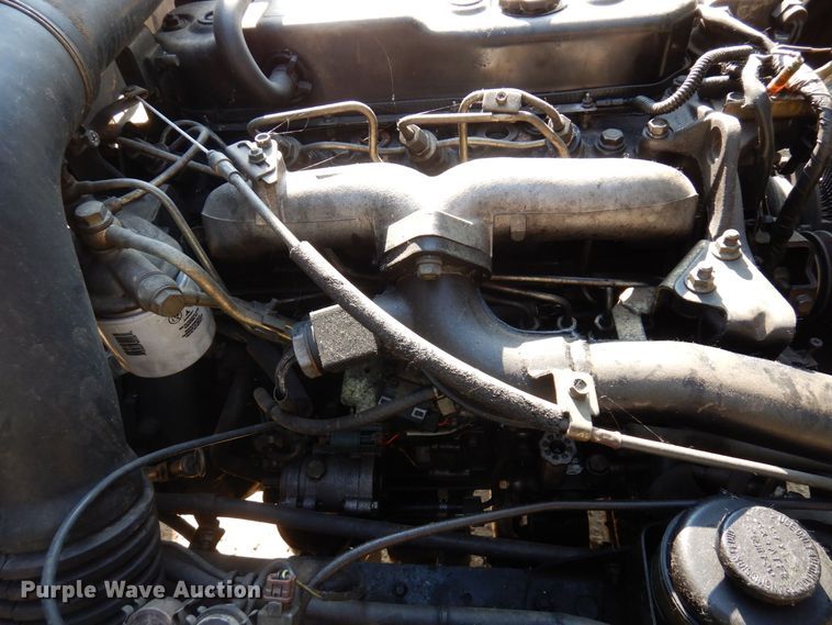 image for item AF9654 1996 Isuzu NPR  dump truck