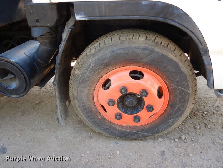 image for item AF9654 1996 Isuzu NPR  dump truck