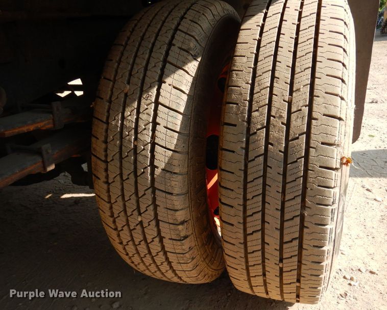 image for item AF9654 1996 Isuzu NPR  dump truck