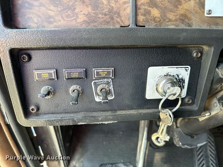 image for item AF9655 1992 Kenworth T600  dump truck