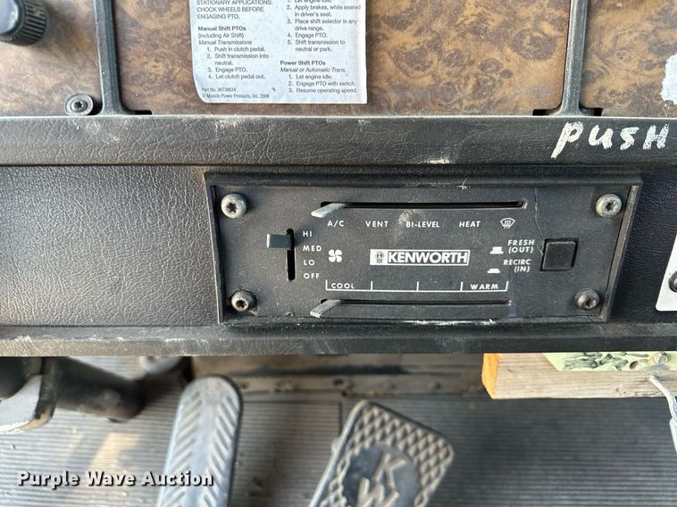 image for item AF9655 1992 Kenworth T600  dump truck