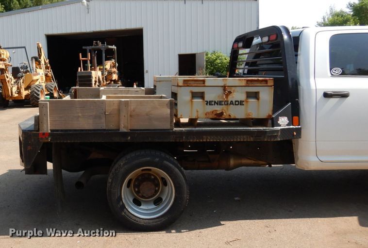 image for item AF9657 2012 Dodge Ram 4500HD  Crew Cab flatbed truck