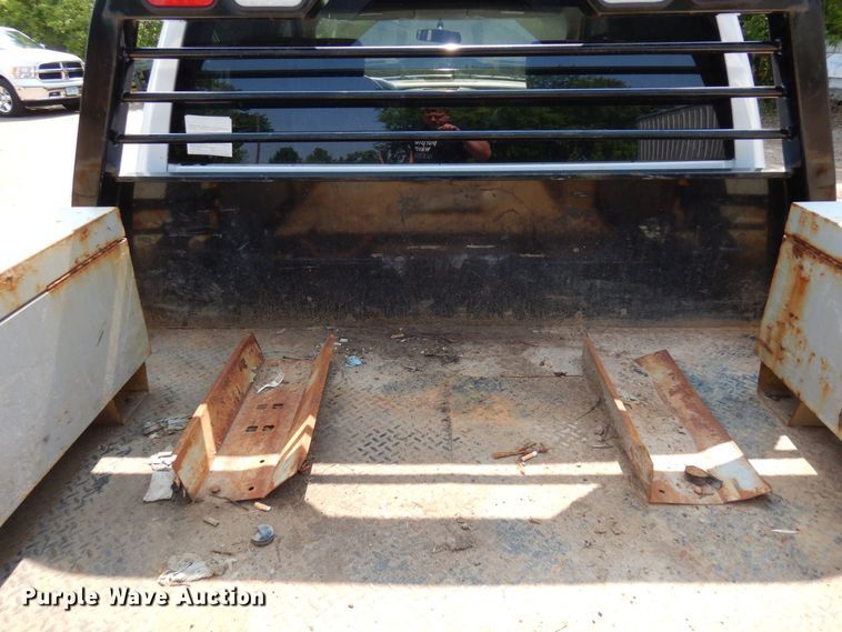 image for item AF9657 2012 Dodge Ram 4500HD  Crew Cab flatbed truck