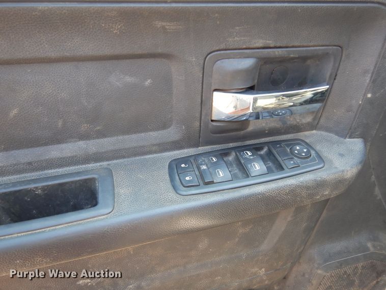 image for item AF9657 2012 Dodge Ram 4500HD  Crew Cab flatbed truck