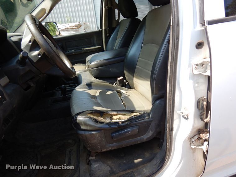 image for item AF9657 2012 Dodge Ram 4500HD  Crew Cab flatbed truck