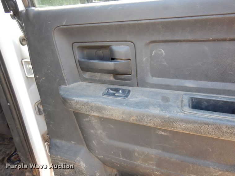 image for item AF9657 2012 Dodge Ram 4500HD  Crew Cab flatbed truck