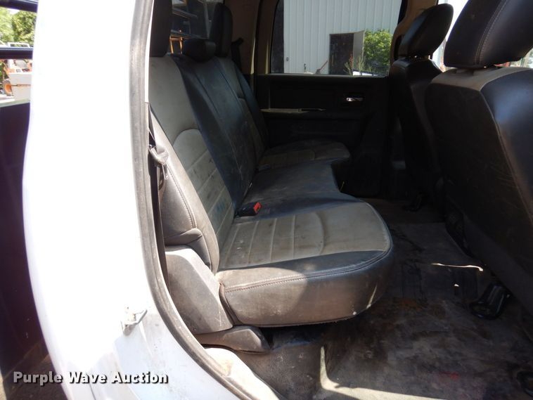 image for item AF9657 2012 Dodge Ram 4500HD  Crew Cab flatbed truck