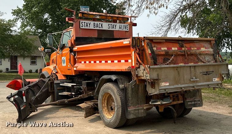 image for item AF9659 2001 Sterling L8500  dump truck