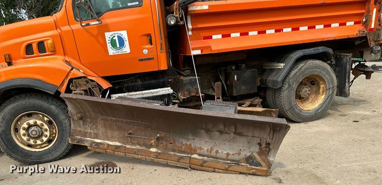image for item AF9659 2001 Sterling L8500  dump truck