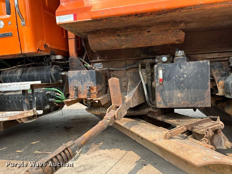 image for item AF9659 2001 Sterling L8500  dump truck