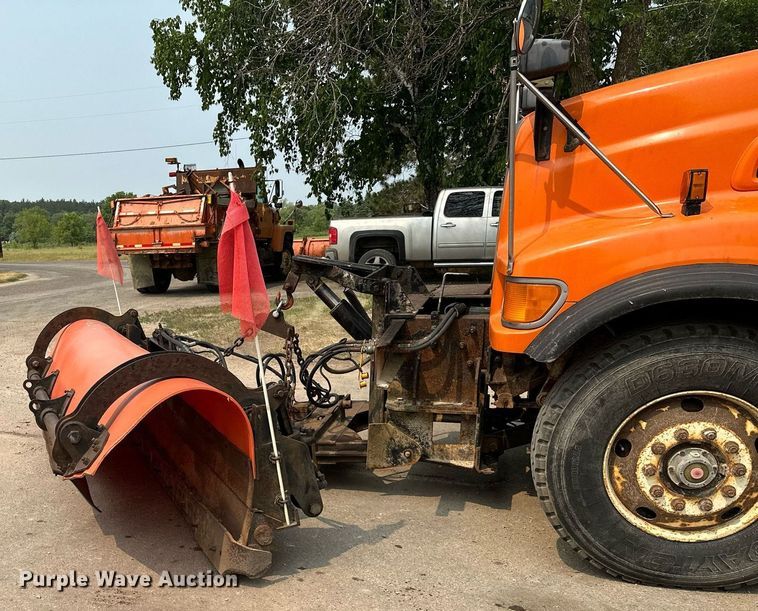 image for item AF9659 2001 Sterling L8500  dump truck