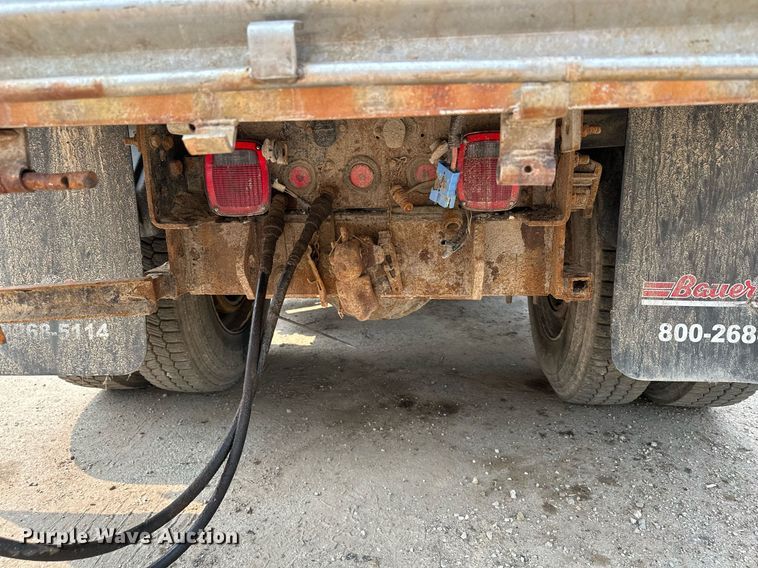 image for item AF9659 2001 Sterling L8500  dump truck