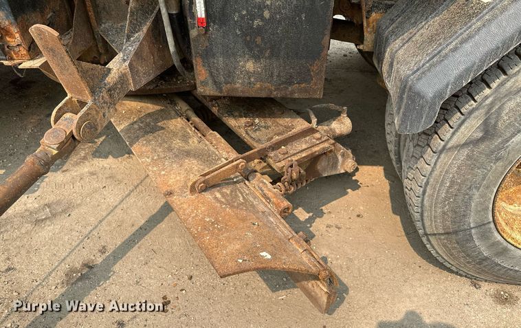 image for item AF9659 2001 Sterling L8500  dump truck