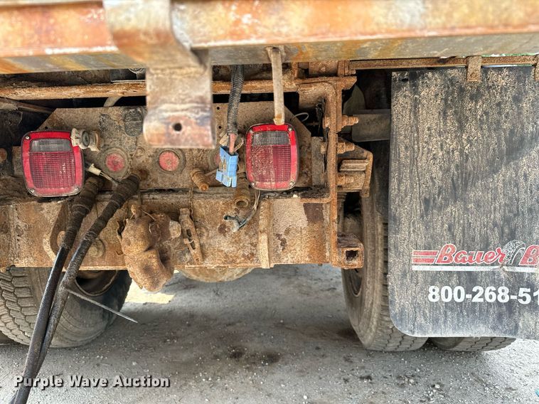 image for item AF9659 2001 Sterling L8500  dump truck