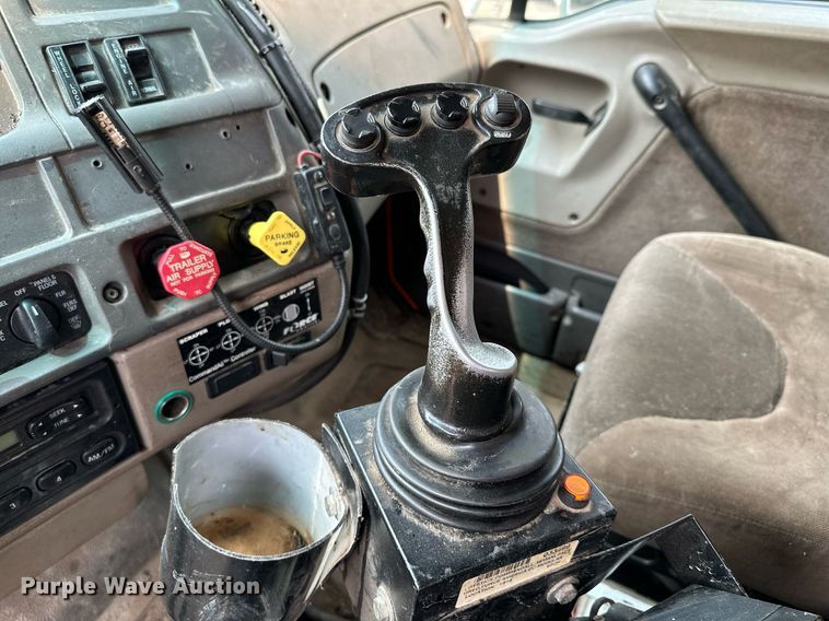 image for item AF9659 2001 Sterling L8500  dump truck