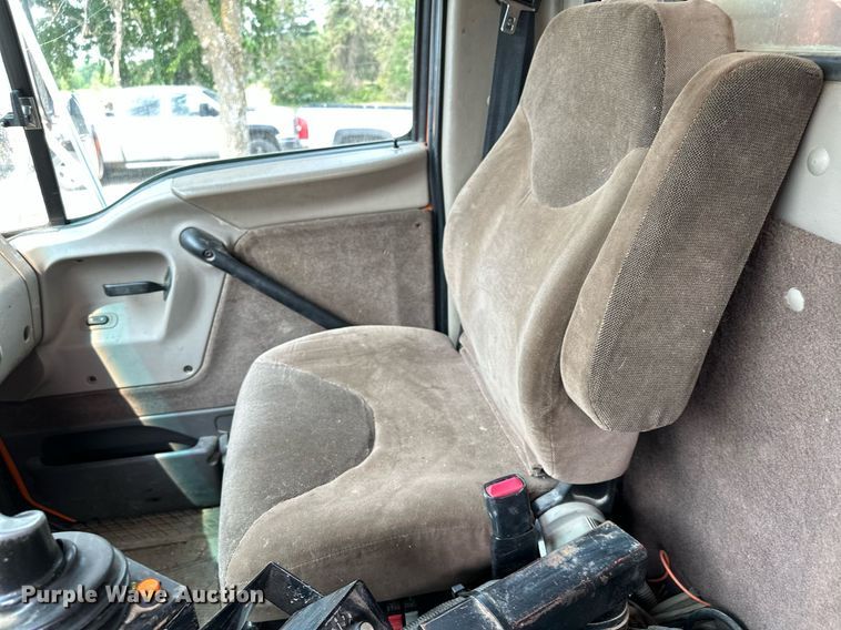 image for item AF9659 2001 Sterling L8500  dump truck