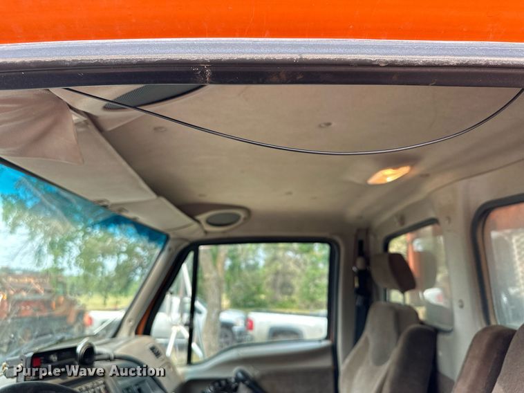 image for item AF9659 2001 Sterling L8500  dump truck