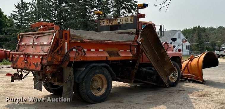 image for item AF9660 1995 Ford L8000  dump truck