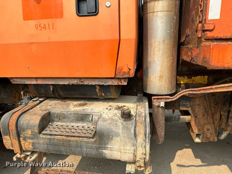 image for item AF9660 1995 Ford L8000  dump truck