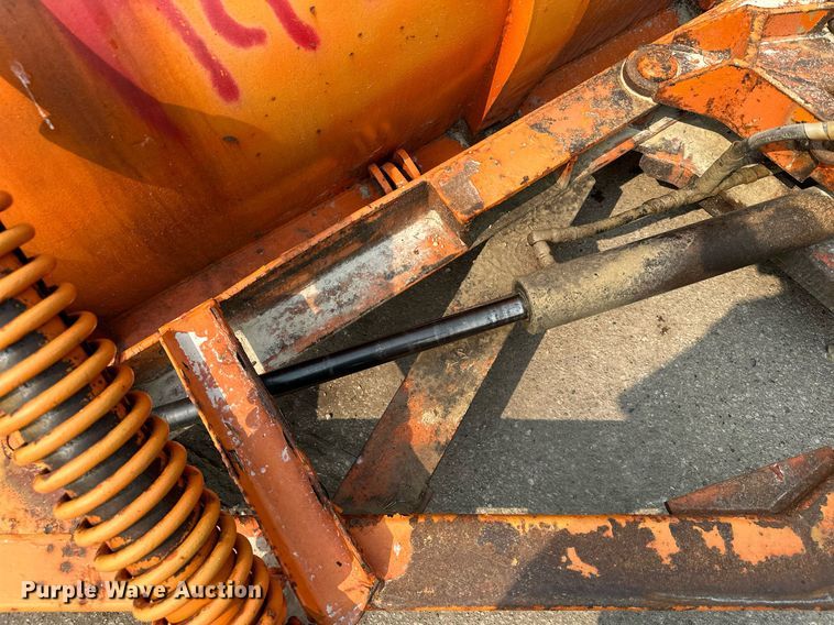 image for item AF9660 1995 Ford L8000  dump truck