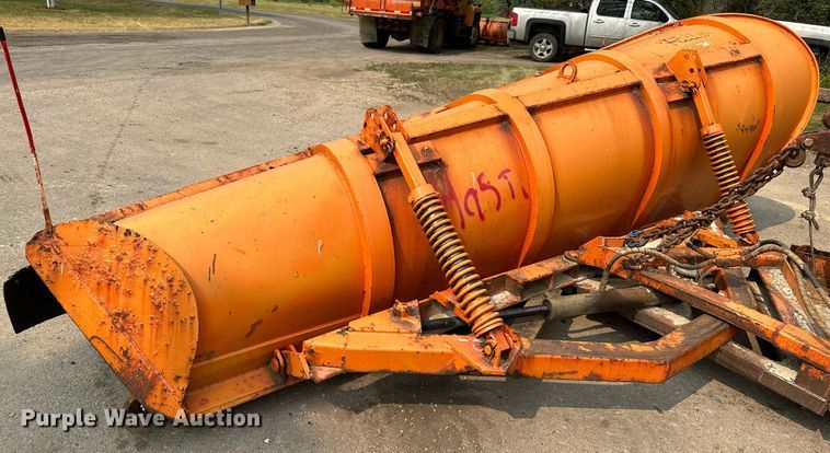 image for item AF9660 1995 Ford L8000  dump truck