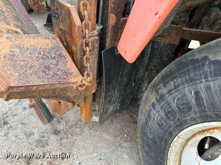 image for item AF9660 1995 Ford L8000  dump truck