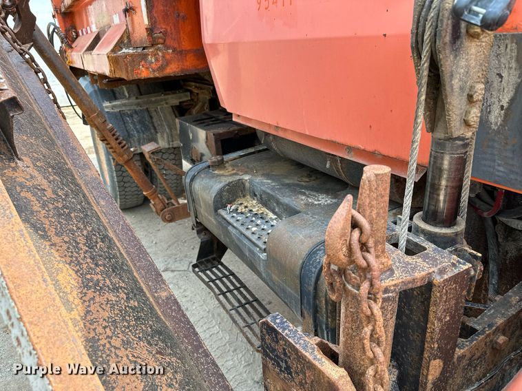 image for item AF9660 1995 Ford L8000  dump truck