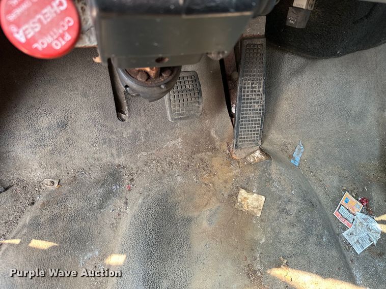 image for item AF9660 1995 Ford L8000  dump truck