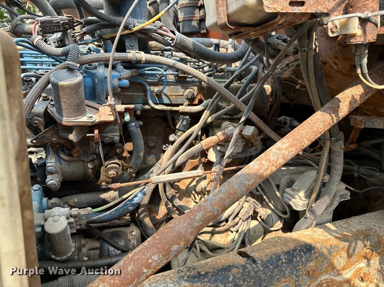 image for item AF9660 1995 Ford L8000  dump truck