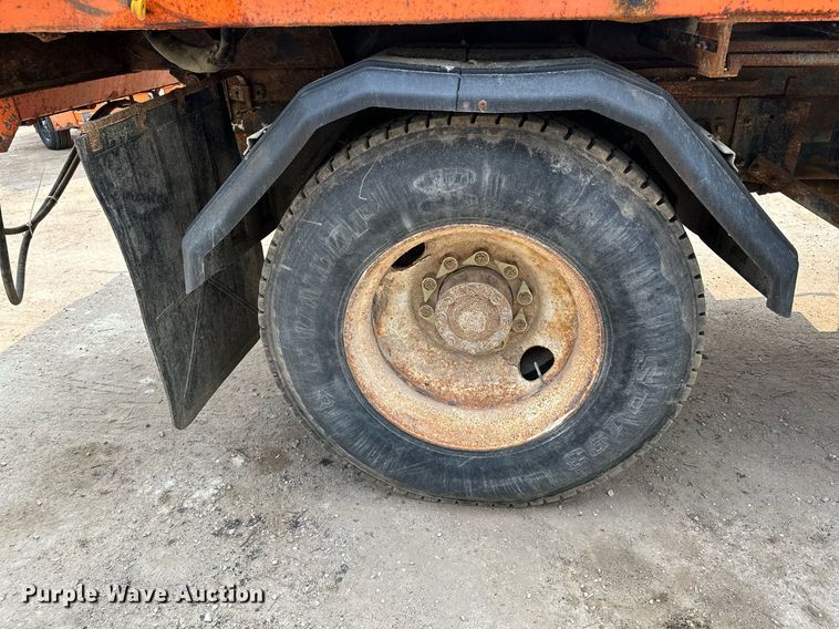 image for item AF9660 1995 Ford L8000  dump truck