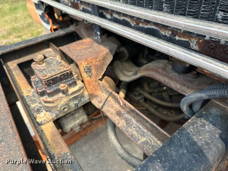 image for item AF9661 1995 Ford L8000  dump truck