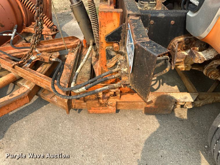 image for item AF9661 1995 Ford L8000  dump truck