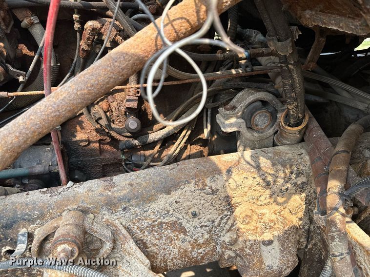 image for item AF9661 1995 Ford L8000  dump truck