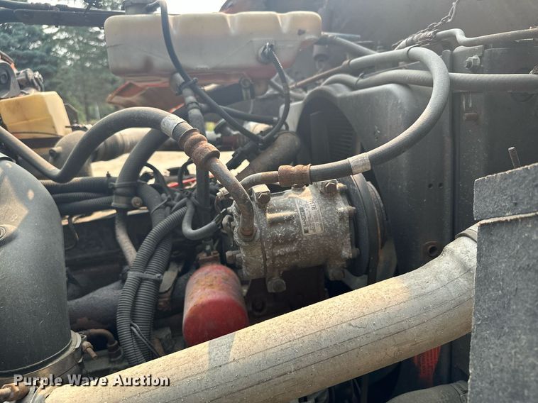 image for item AF9661 1995 Ford L8000  dump truck