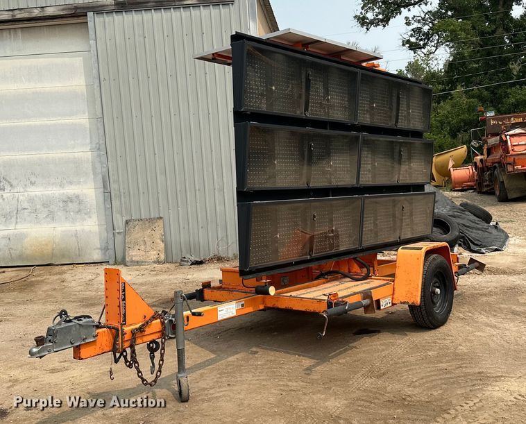 2008 Addco DH1000ALS message board trailer in Rochester, MN Item