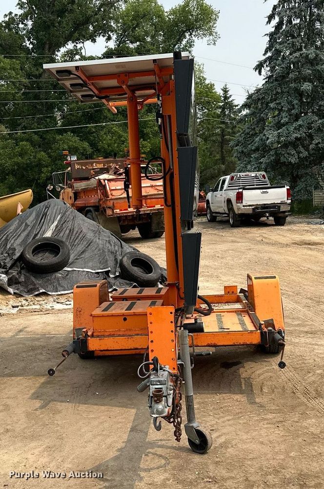 image for item AF9662 2008 Addco DH1000ALS  message board trailer