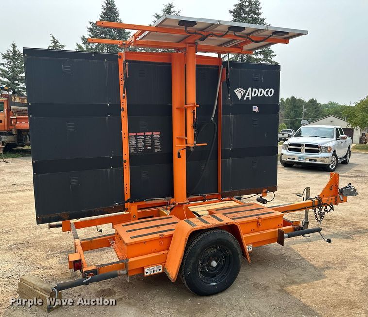 image for item AF9662 2008 Addco DH1000ALS  message board trailer